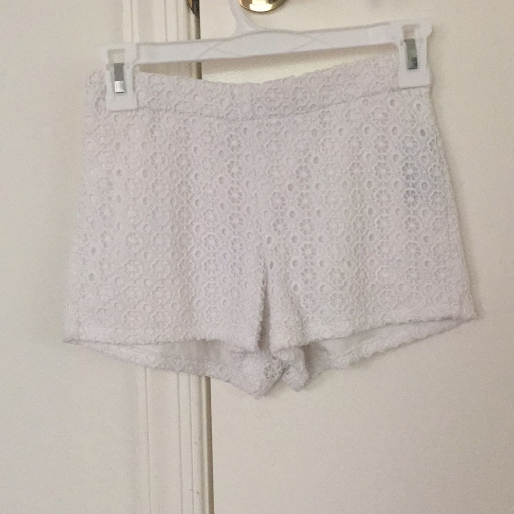 XS Forever 21 white flowered knit shorts